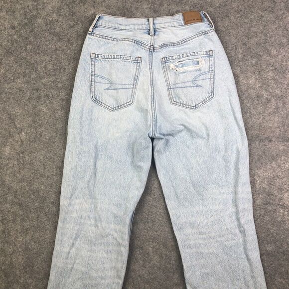 AMERICAN EAGLE Women's Highest Rise 90s Boyfriend Distressed  2 Reg Light Wash - Picture 10 of 11